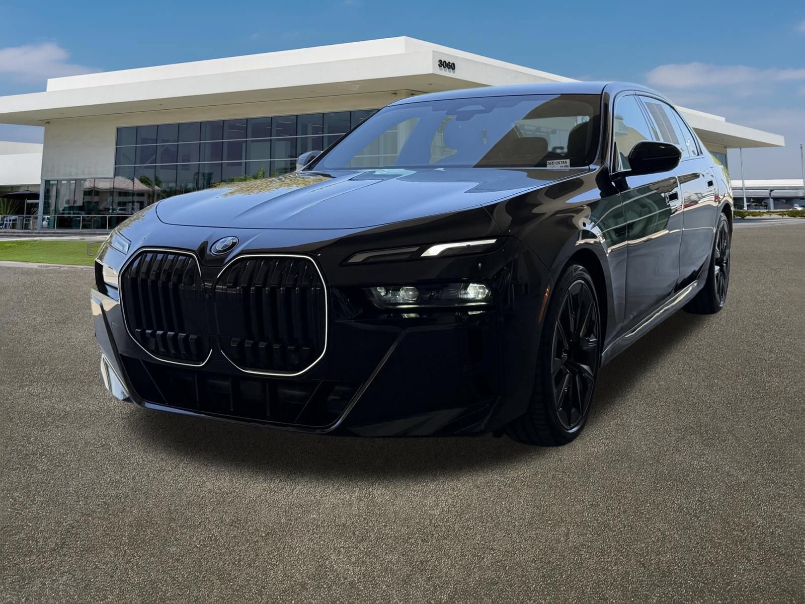 Used 2025 BMW 740i xDrive w/ Premium Package AWD/4WD image 4