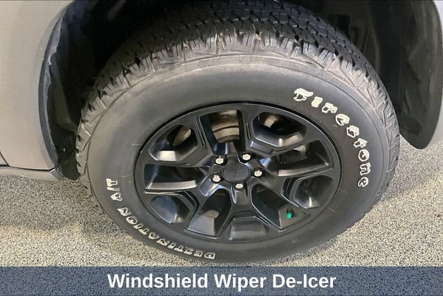 Used 2020 Jeep Cherokee Trailhawk w/ Comfort & Convenience Group AWD/4WD image 43