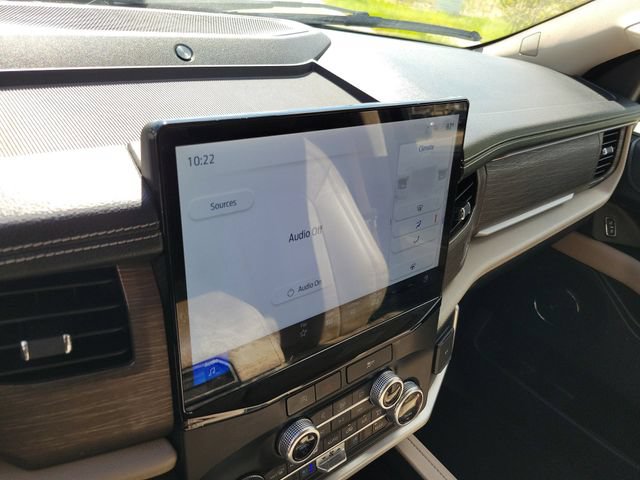 Used 2024 Ford Expedition Limited RWD image 30