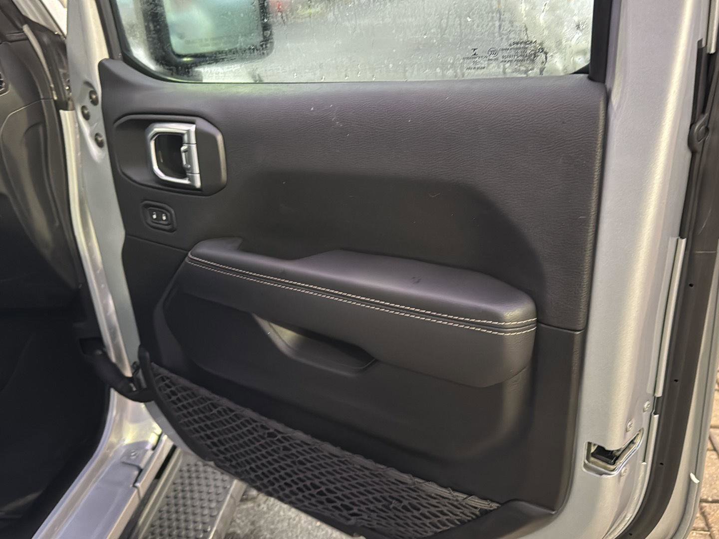 Used 2022 Jeep Wrangler Unlimited Sahara w/ Cold Weather Group image 12