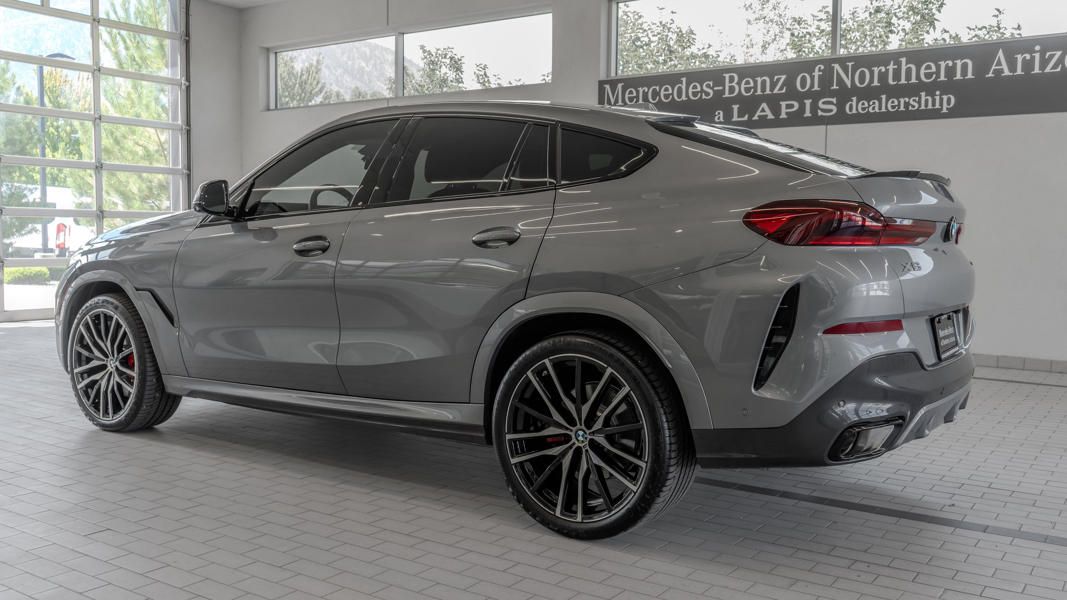 Used 2027 BMW X6 xDrive40i w/ Climate Comfort Package AWD/4WD image 13