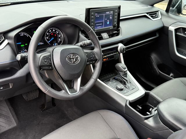 Used 2022 Toyota RAV4 SE AWD/4WD image 9