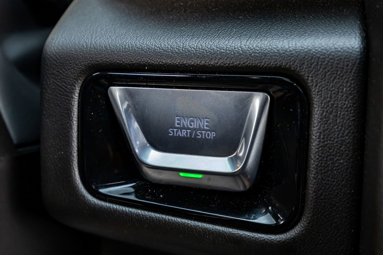 Used 2025 GMC Yukon Denali w/ Denali Reserve Package image 23