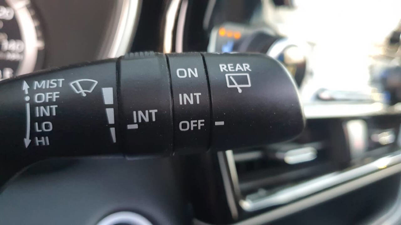 Used 2021 Toyota Highlander XLE image 41