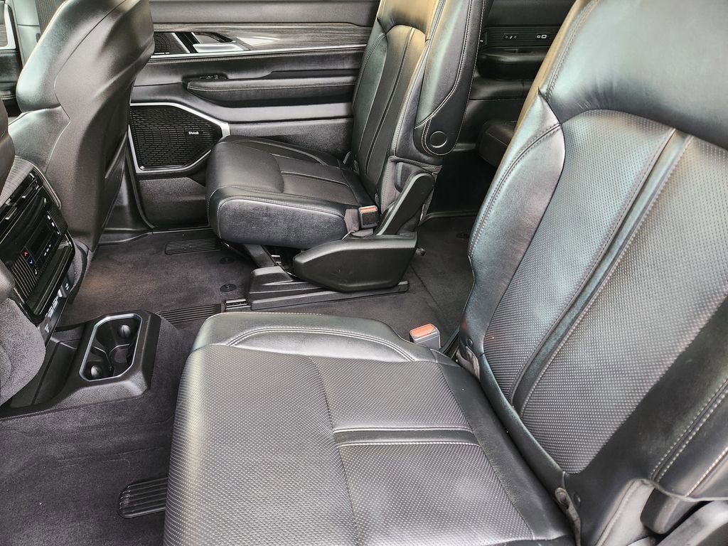 Used 2022 Jeep Wagoneer Series III w/ Premium Group I image 13