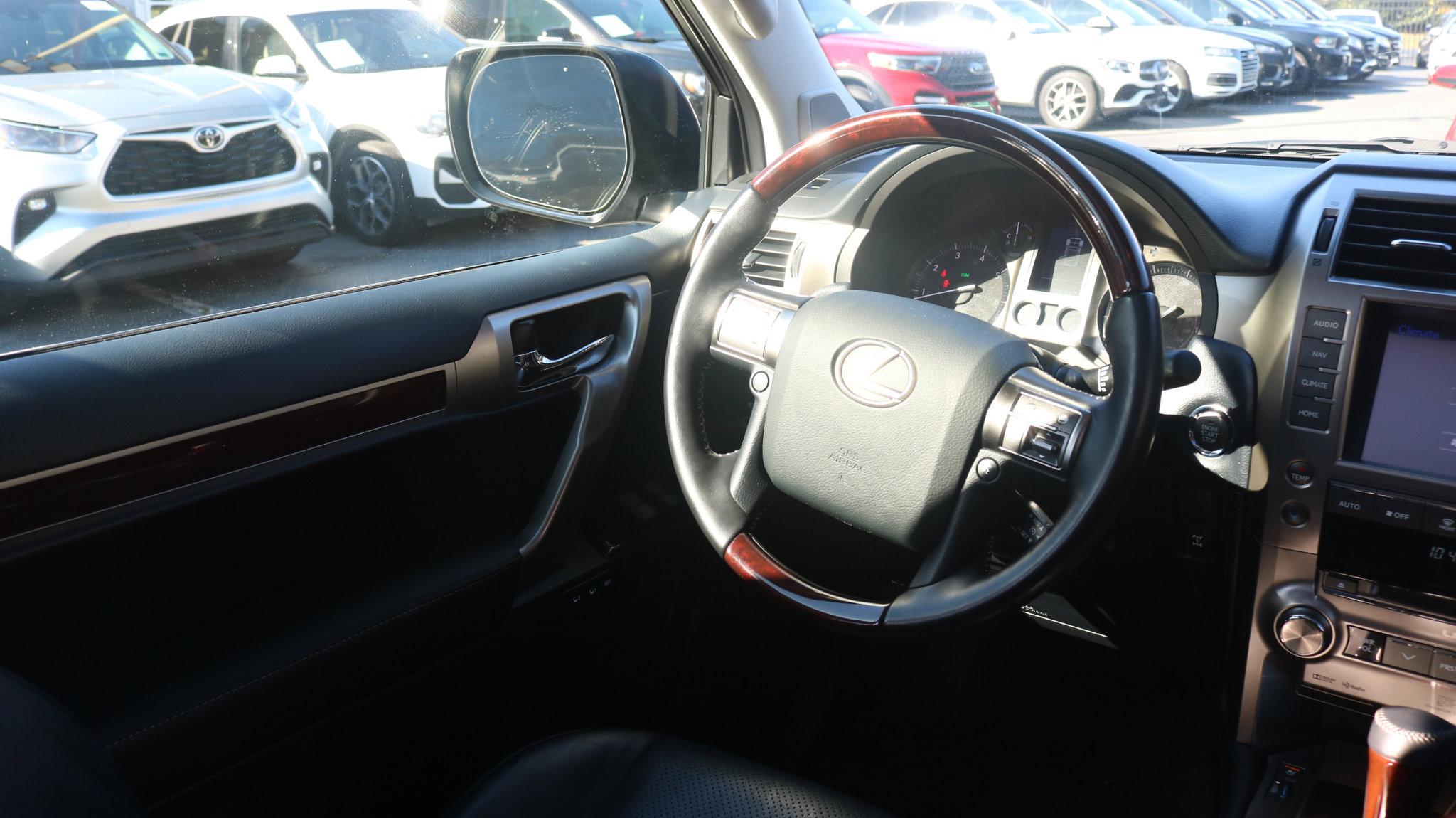 Used 2017 Lexus GX 460 Luxury image 28