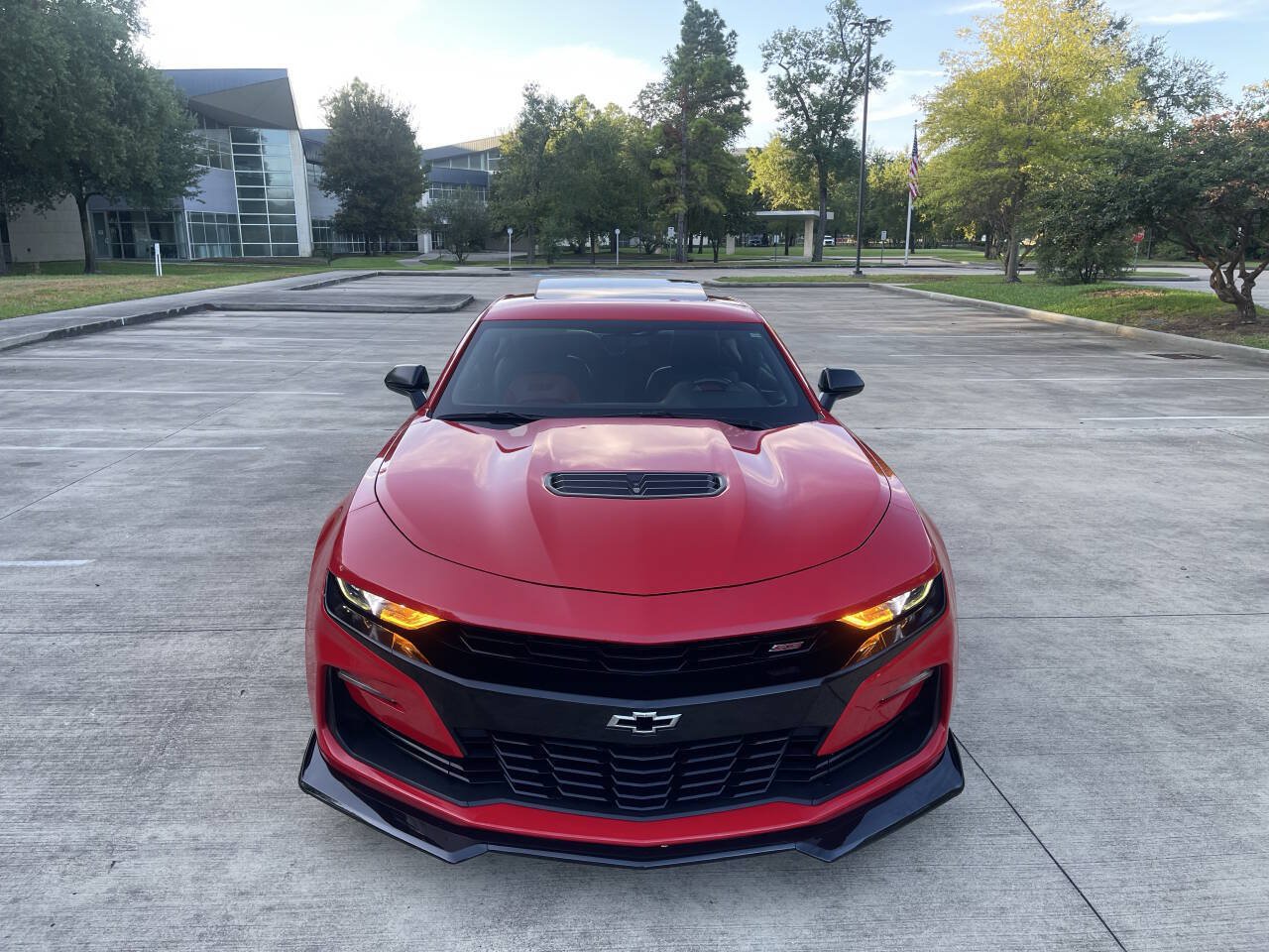 Used 2019 Chevrolet Camaro SS w/ Black Appearance Package RWD image 2