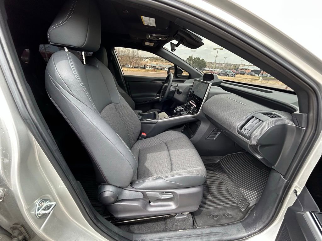 Used 2024 Toyota bZ4X XLE w/ Weather Package AWD/4WD image 33