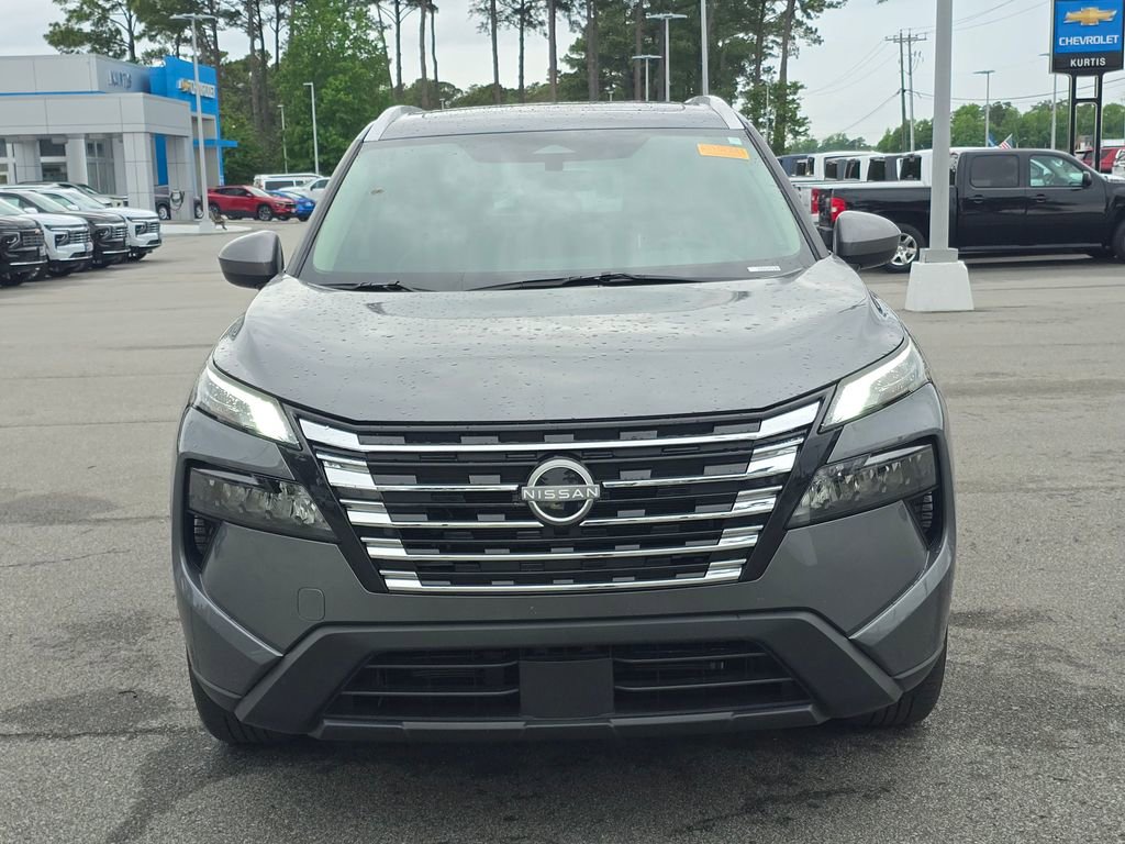 Used 2025 Nissan Rogue SV w/ SV Premium Package FWD image 8