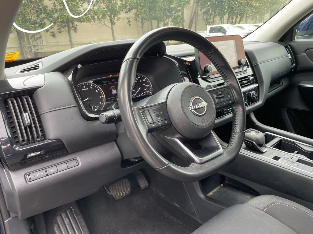 Used 2024 Nissan Pathfinder SV w/ Cargo Package FWD image 10