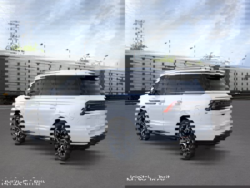 New 2026 Lincoln Navigator Black Label AWD/4WD image 4