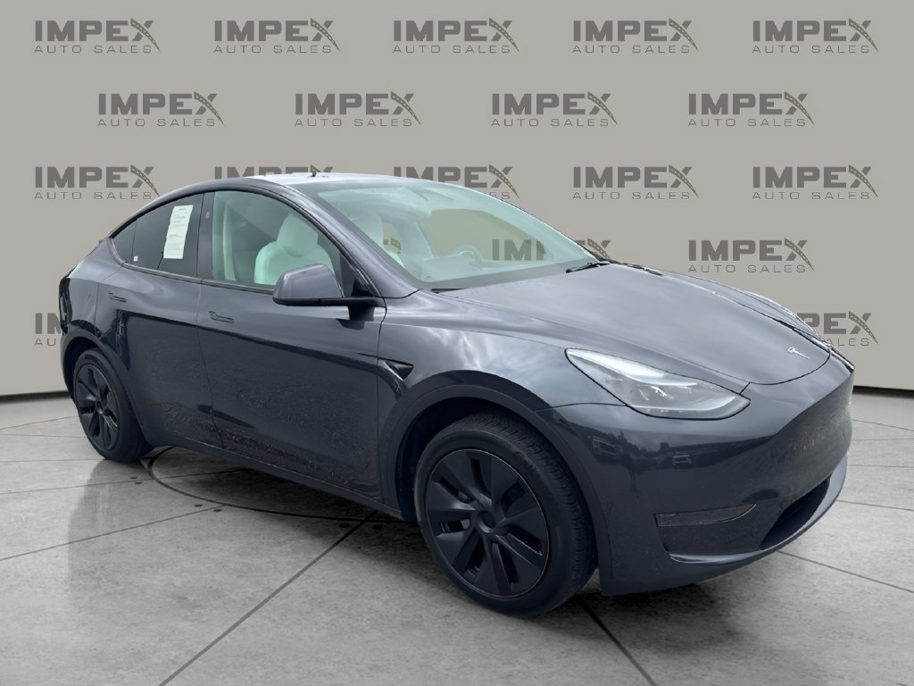 Used 2024 Tesla Model Y Long Range RWD image 7