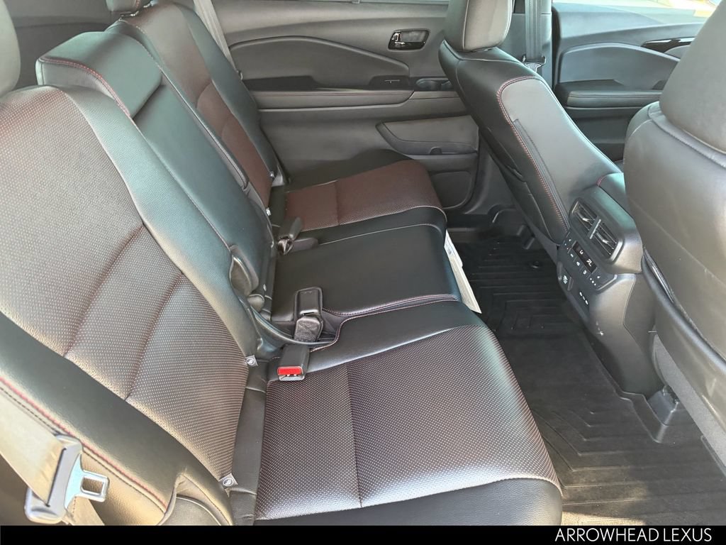 Used 2025 Honda Passport Black Edition image 34
