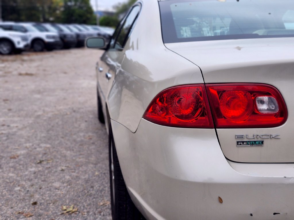 Used 2011 Buick Lucerne CX FWD image 9