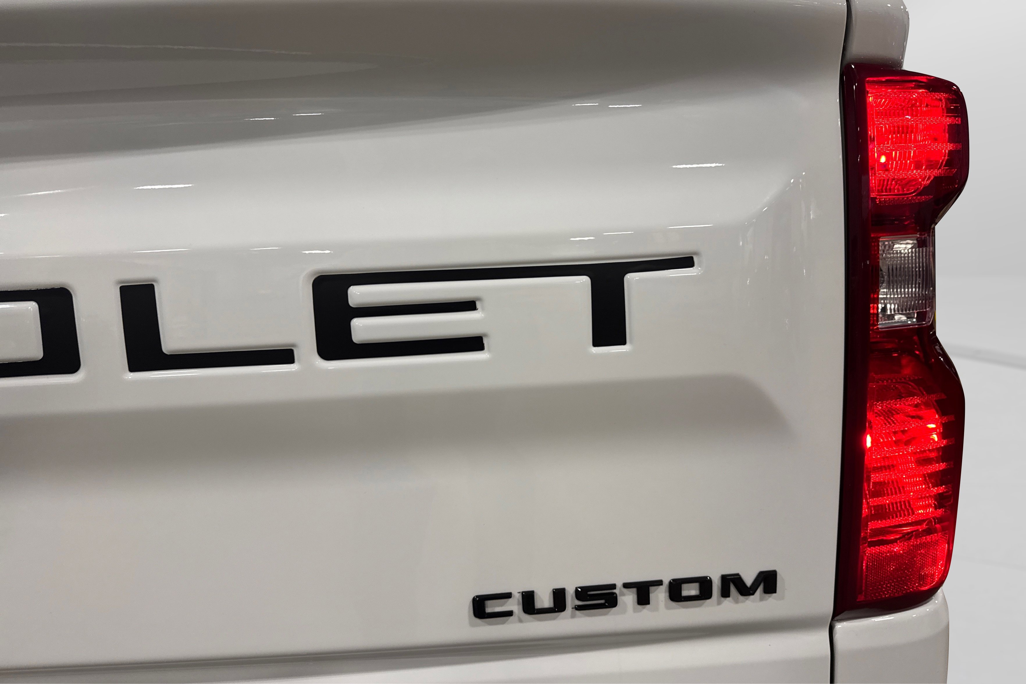 Used 2023 Chevrolet Silverado 1500 Custom image 43