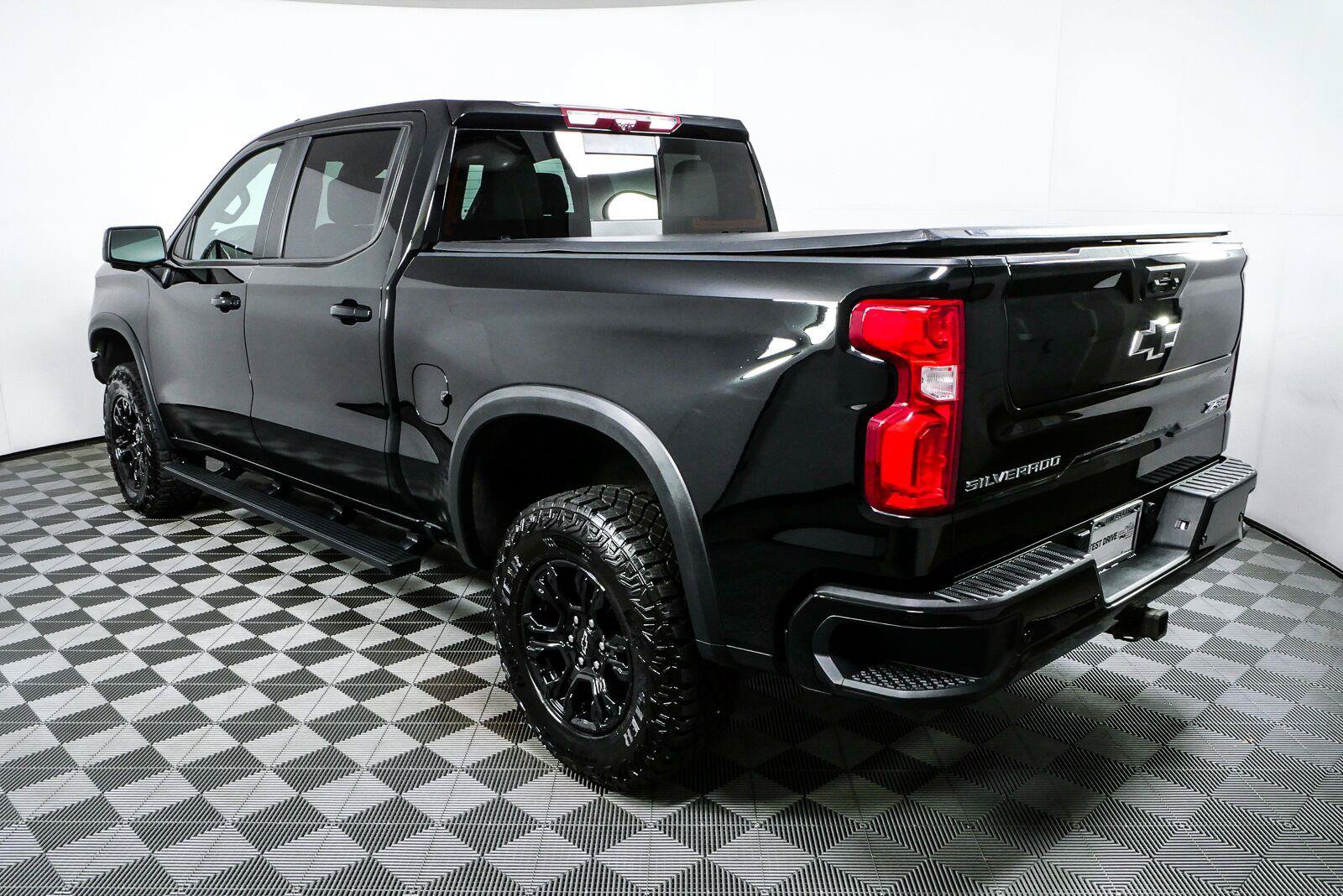 Used 2022 Chevrolet Silverado 1500 ZR2 w/ Technology Package AWD/4WD image 28