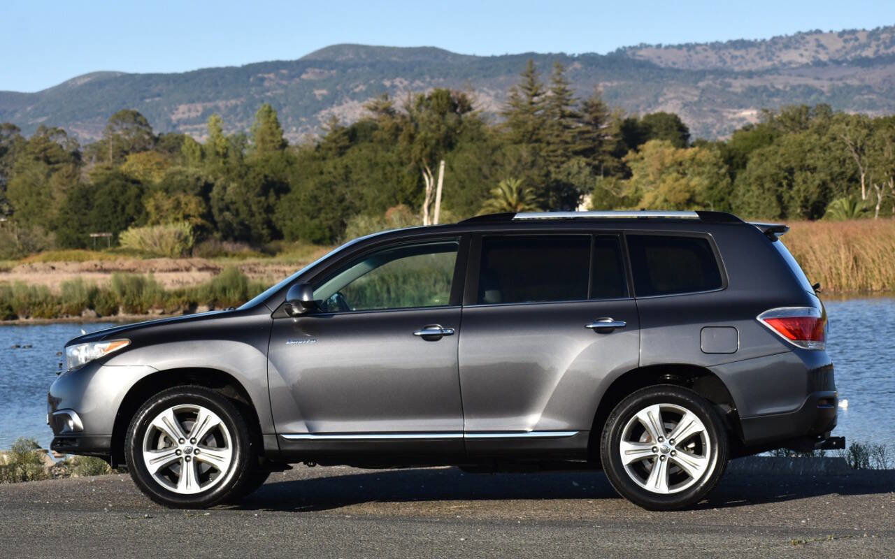 Used 2012 Toyota Highlander Limited image 16