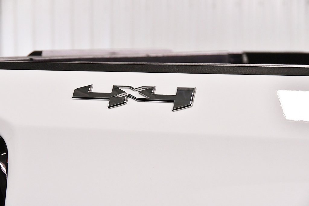 Used 2025 GMC Sierra 1500 SLT image 11