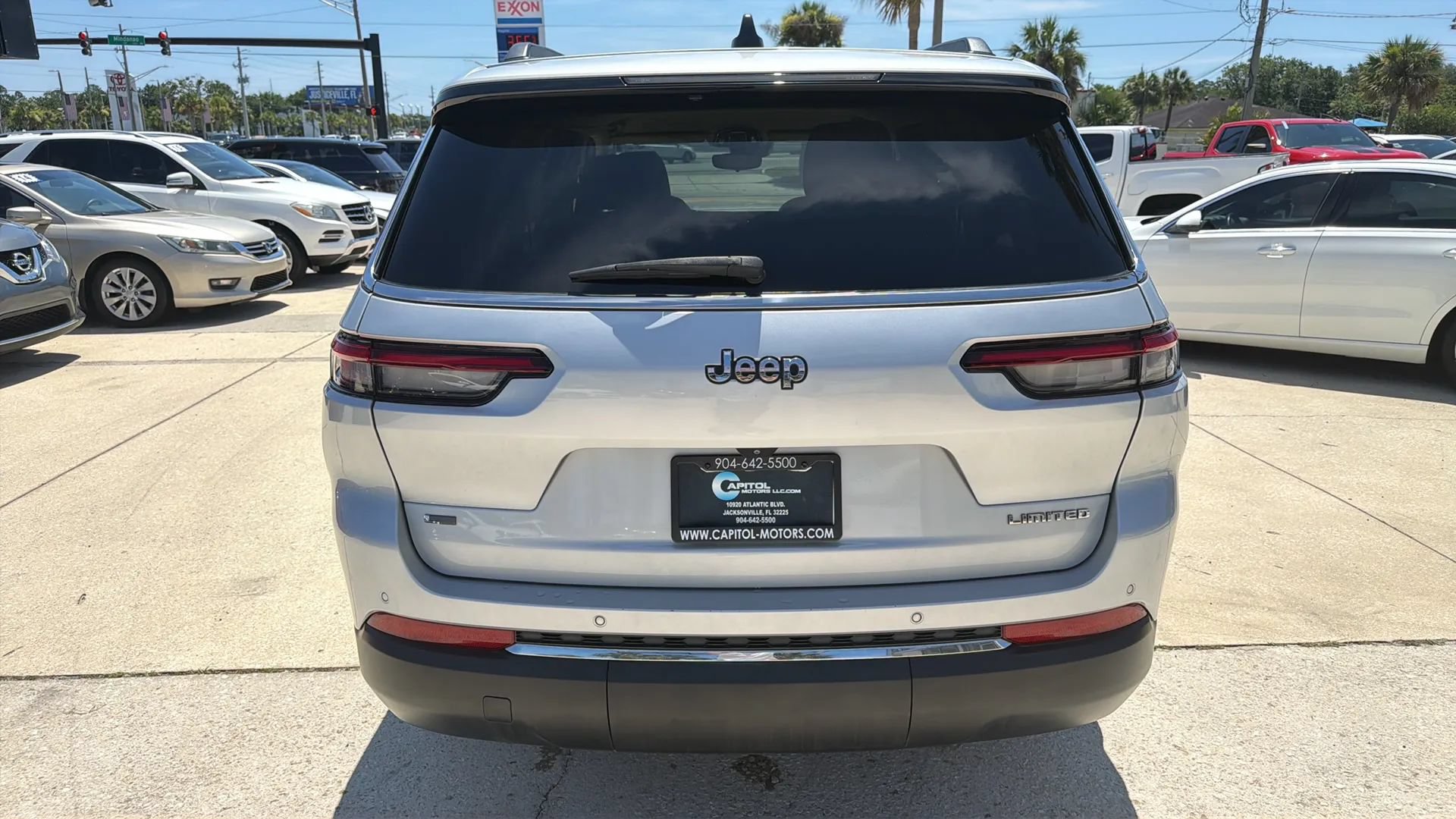 Used 2022 Jeep Grand Cherokee L Limited RWD image 4