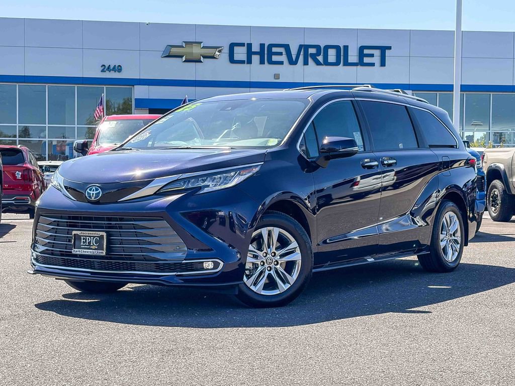 Used 2025 Toyota Sienna Limited