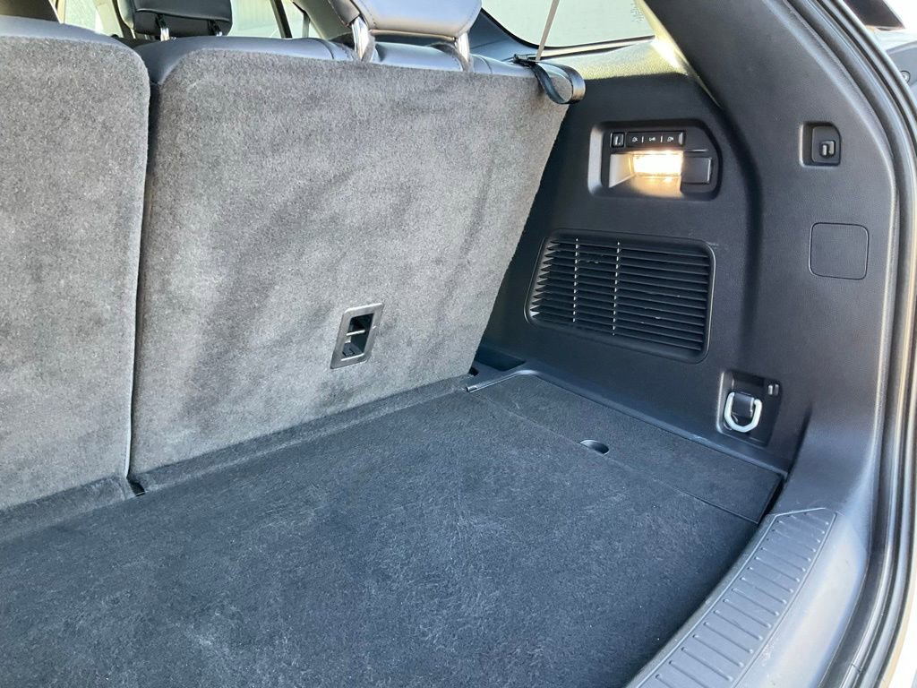 Certified 2025 Ford Explorer ST-Line w/ Premium Package image 18