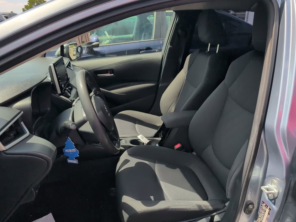 Used 2020 Toyota Corolla LE image 7