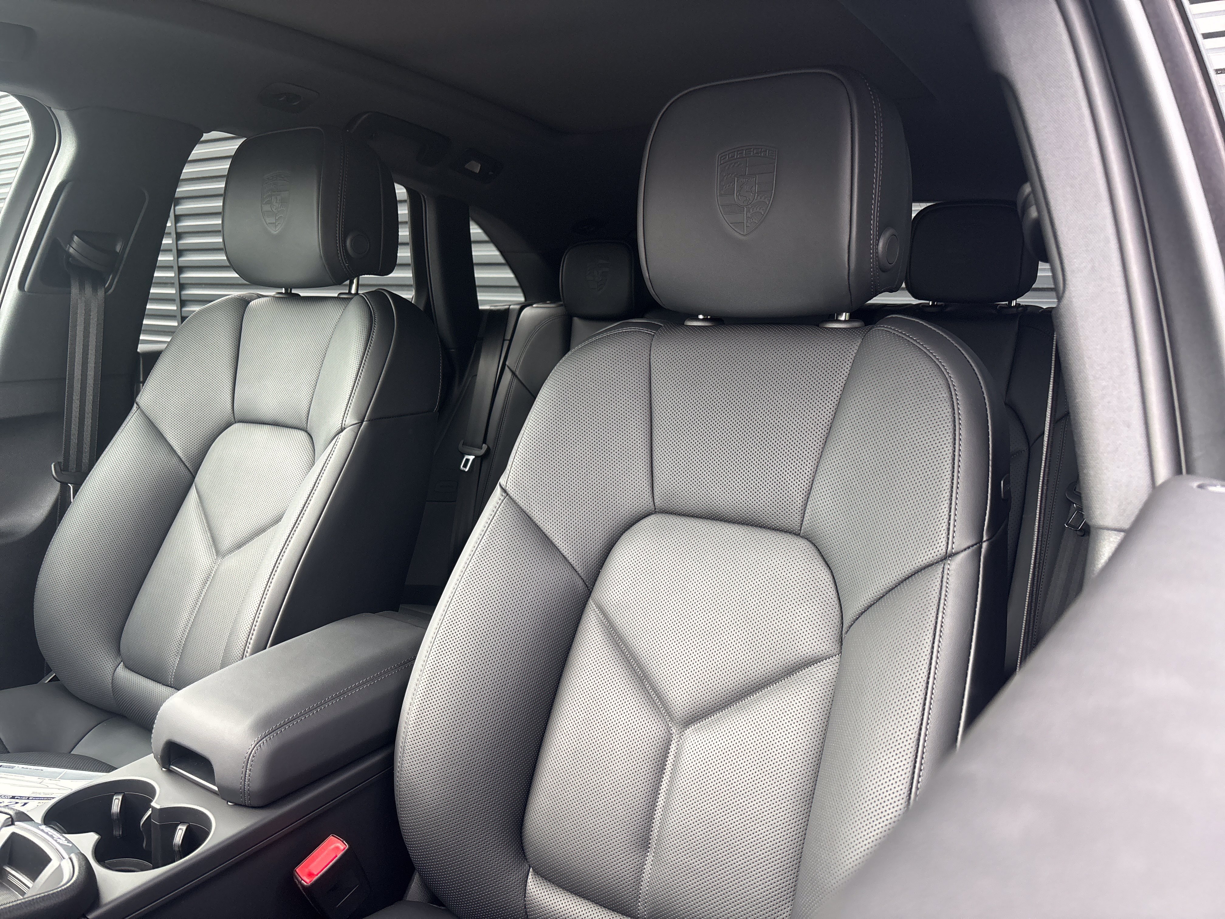 New 2026 Porsche Macan AWD/4WD image 12