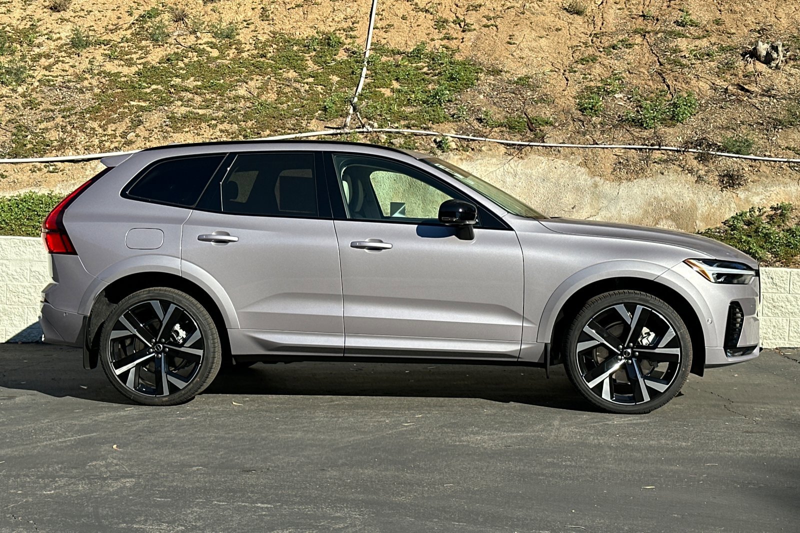 New 2026 Volvo XC60 B5 Ultra image 4