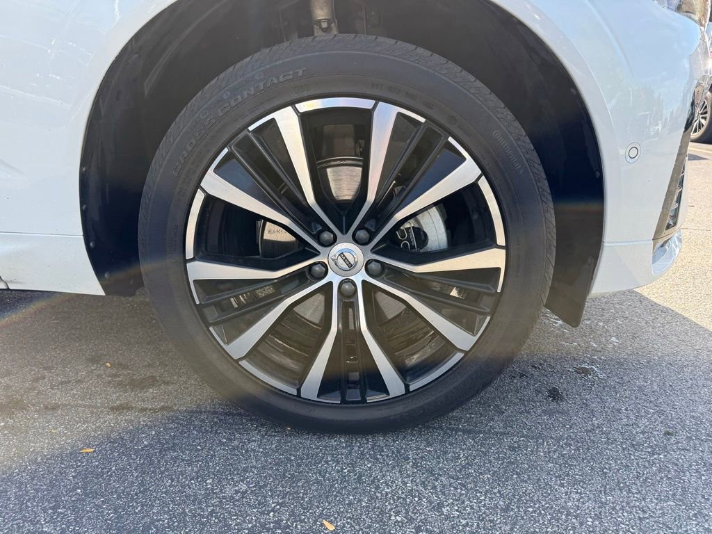 Used 2023 Volvo XC60 B5 Plus image 29