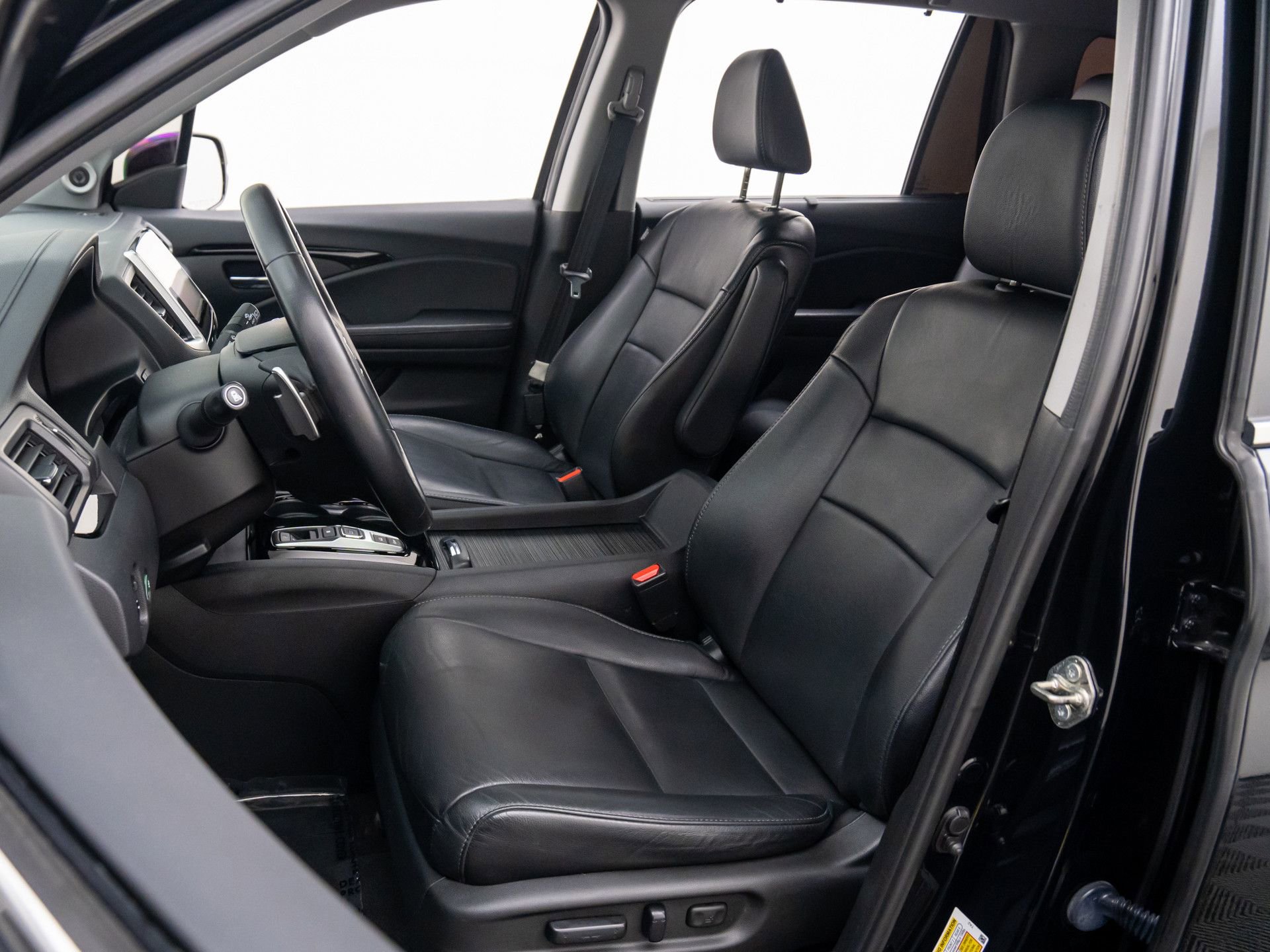 Used 2018 Honda Pilot Touring image 15