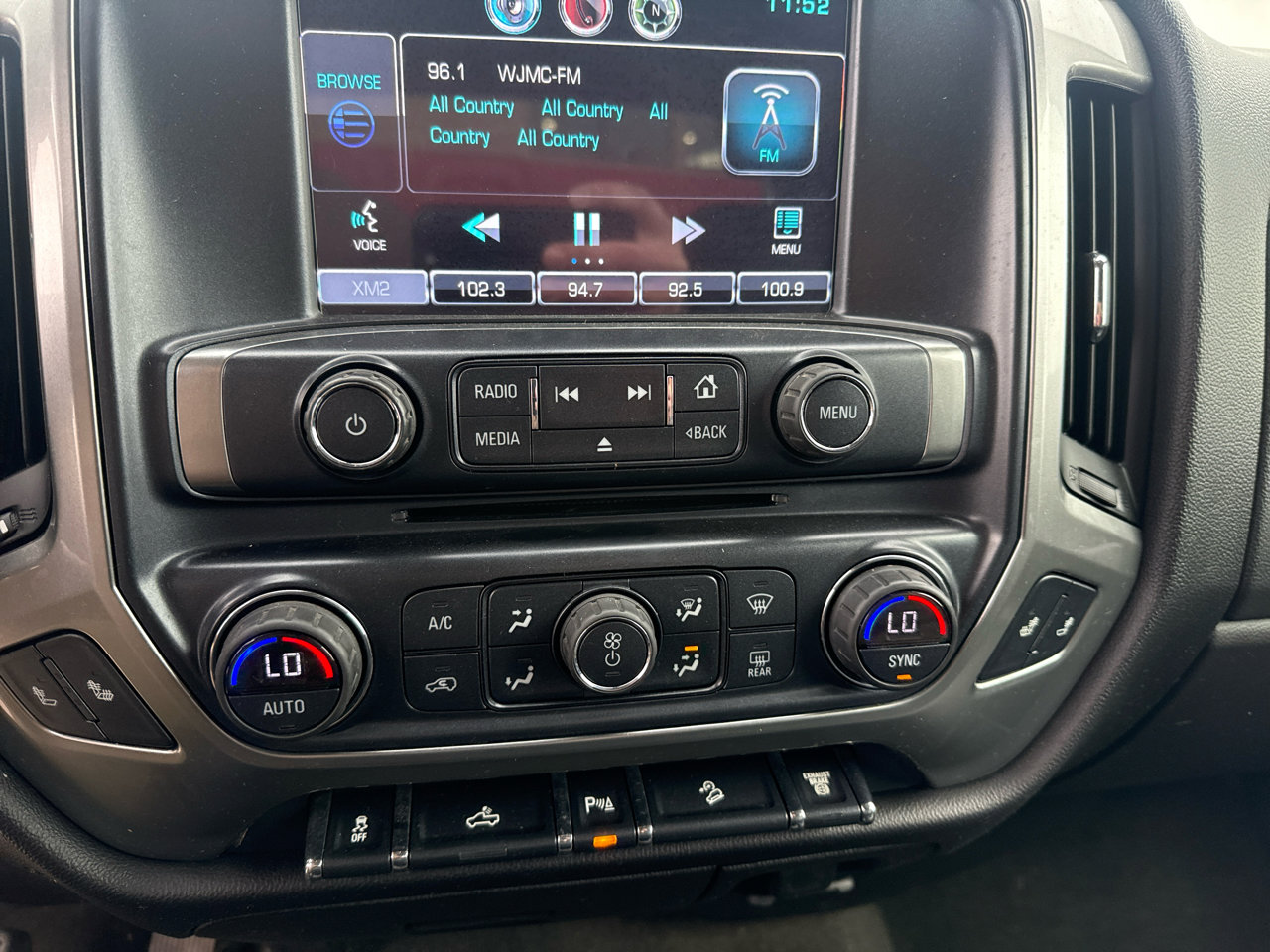 Used 2016 Chevrolet Silverado 2500 LT image 15