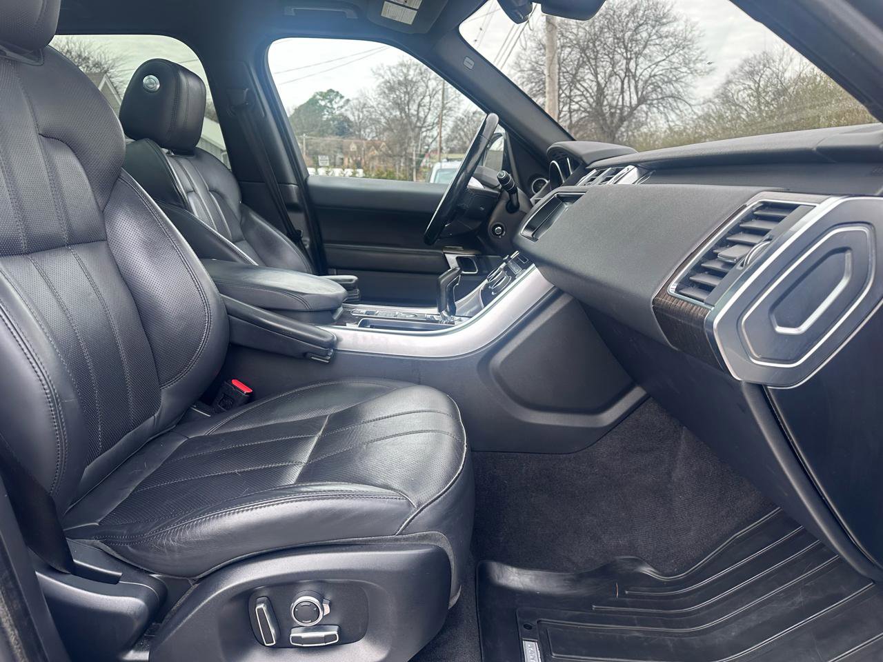 Used 2017 Land Rover Range Rover Sport HSE image 20