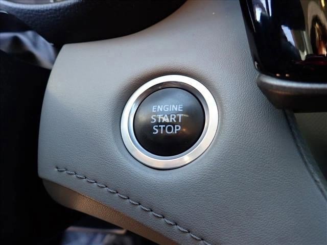 Used 2021 Toyota Highlander L image 19