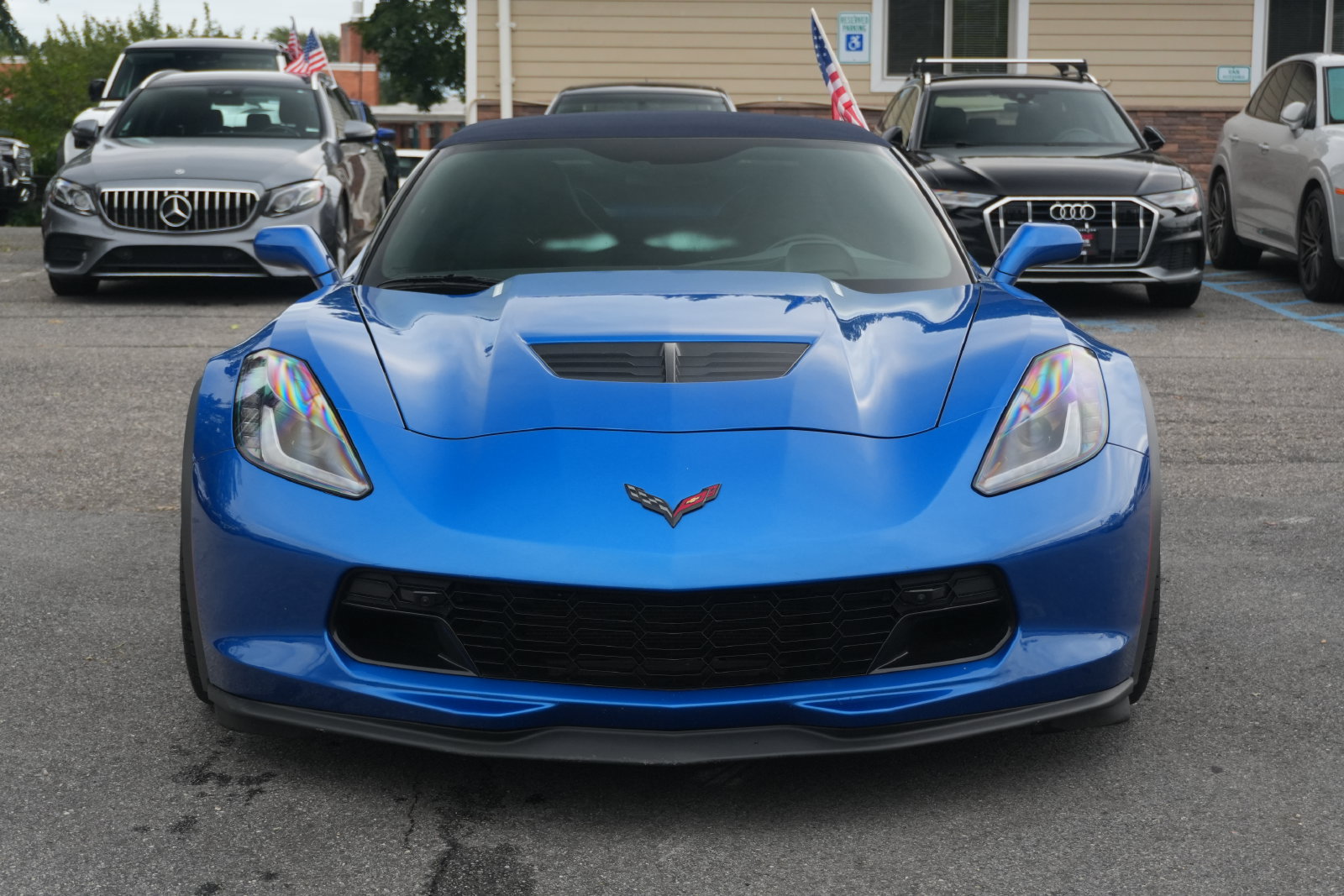 Used 2016 Chevrolet Corvette Z06 w/ 2LZ Preferred Equipment Group RWD image 2