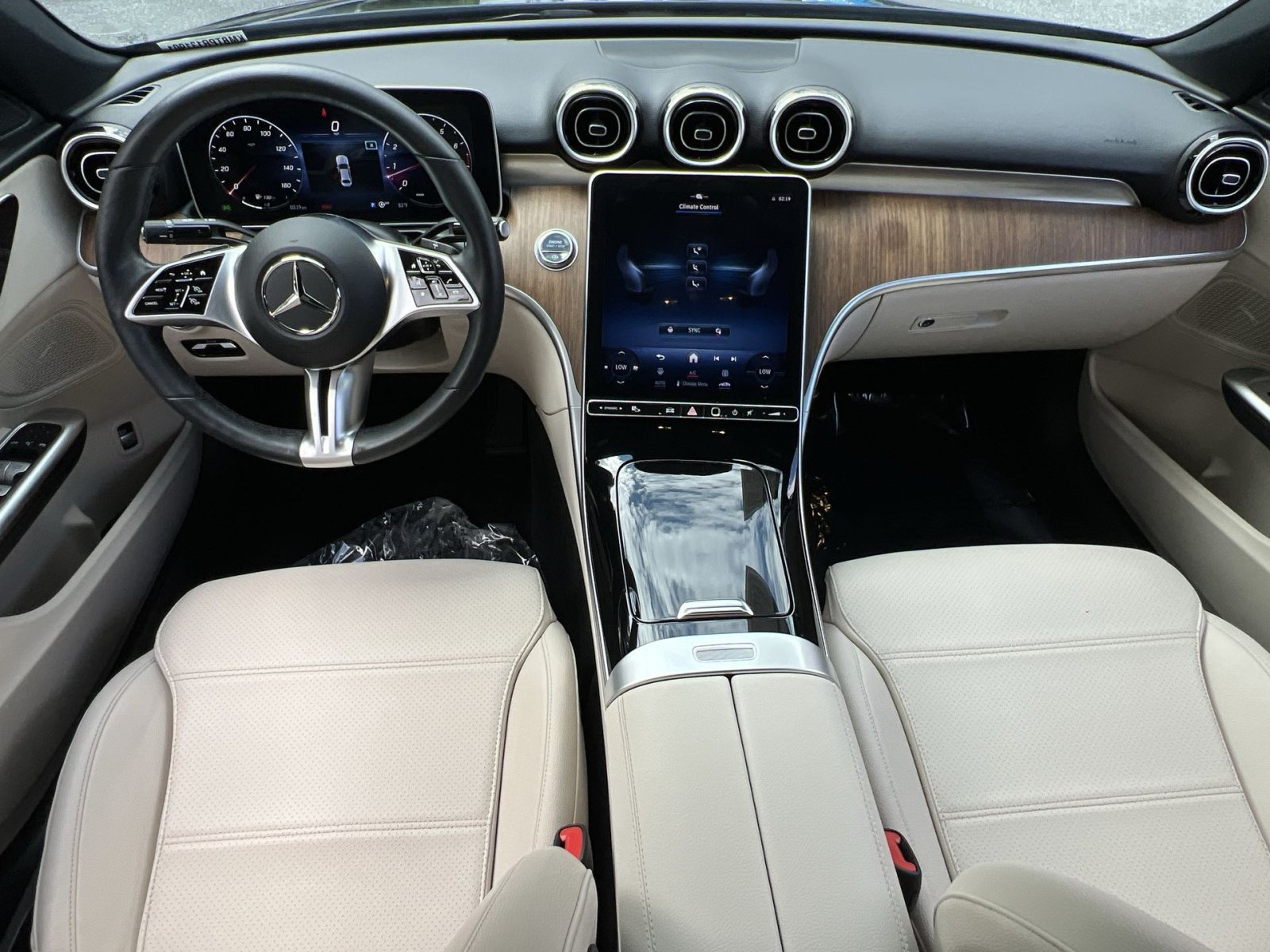Certified 2023 Mercedes-Benz C 300 4MATIC Sedan image 28