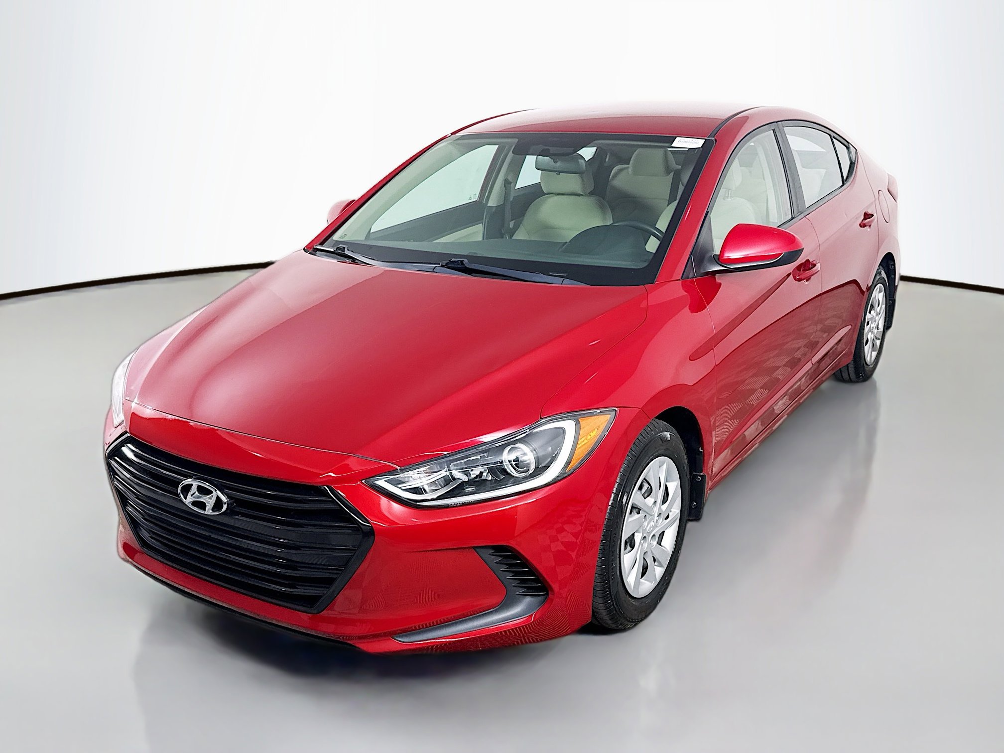 Used 2018 Hyundai Elantra SE w/ Winter Weather Package image 4