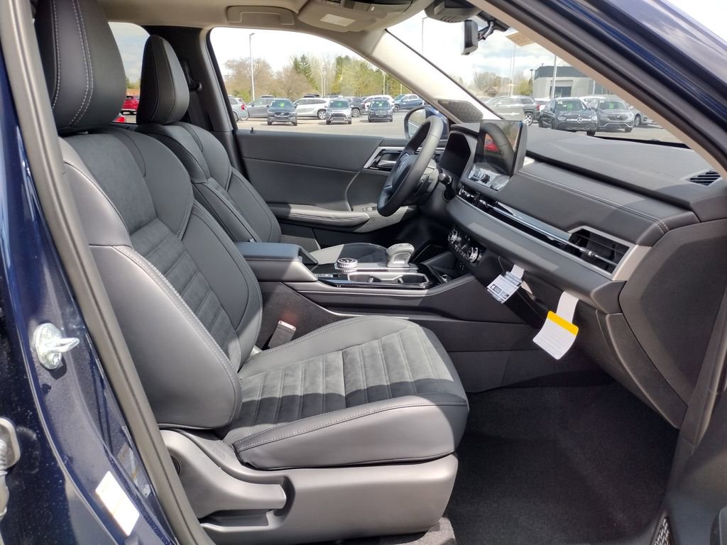 New 2026 Mitsubishi Outlander SE AWD/4WD image 12