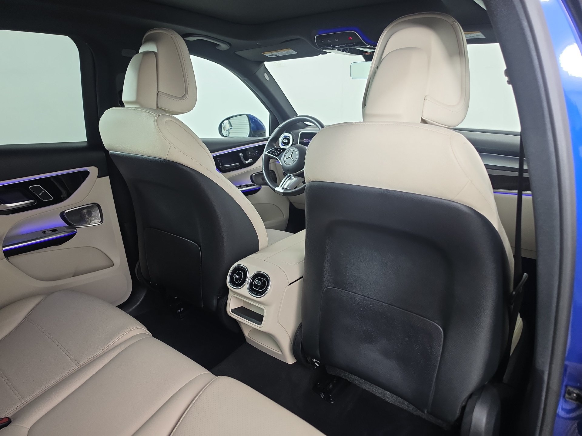 Used 2025 Mercedes-Benz GLC 300 image 38