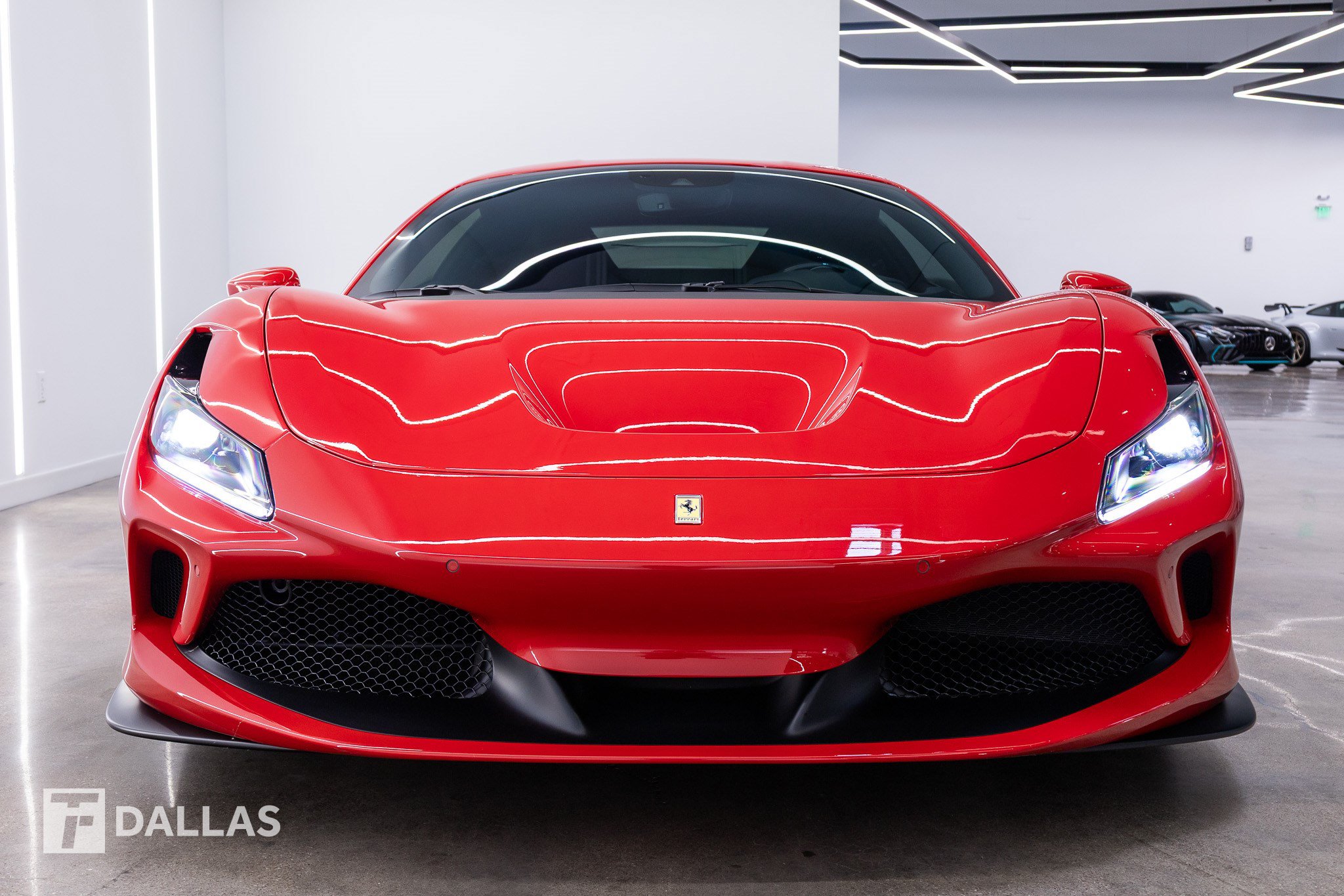 Used 2022 Ferrari F8 Tributo RWD image 4