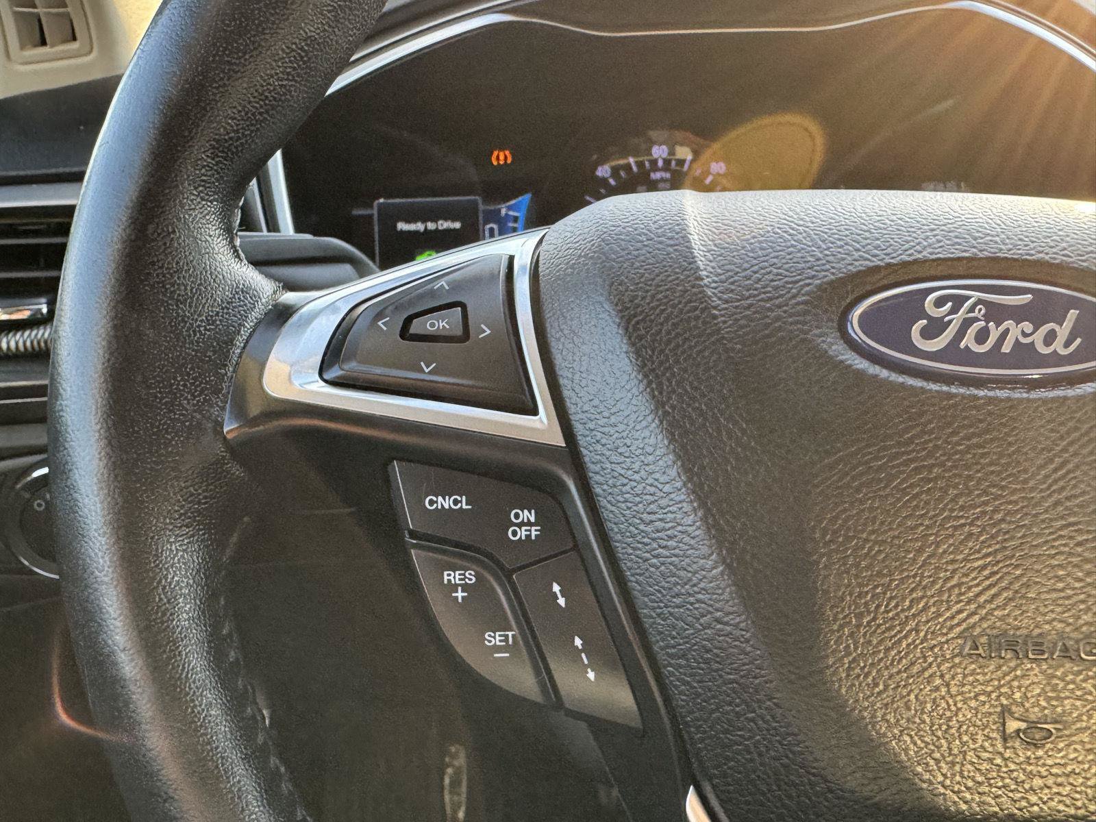 Used 2018 Ford Fusion SE w/ Equipment Group 602A FWD image 22