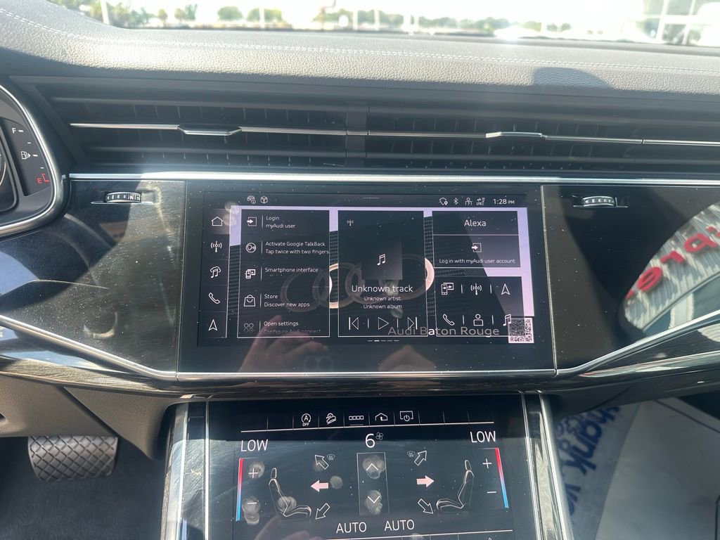 Used 2025 Audi Q7 3.0T Premium w/ Convenience Package image 14