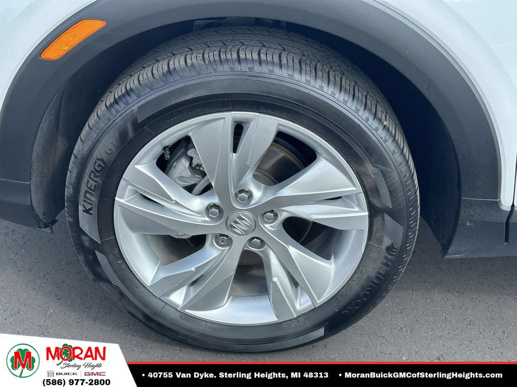 Certified 2024 Buick Encore GX Preferred w/ Comfort Package FWD image 8