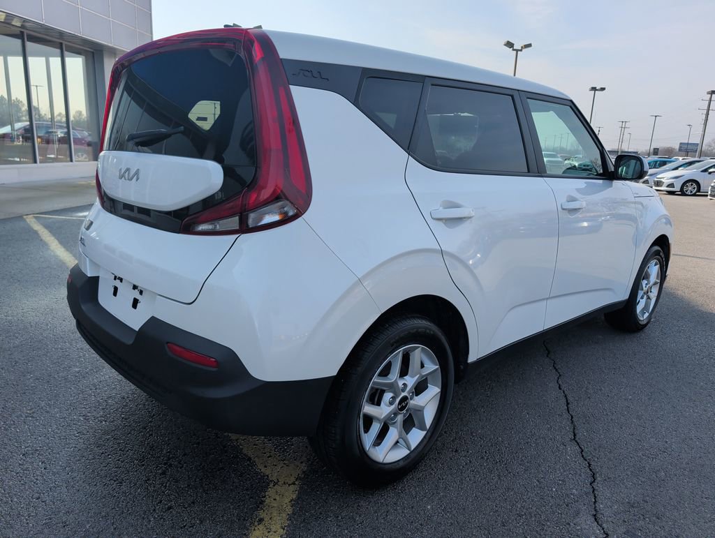 Used 2022 Kia Soul LX w/ Technology Package image 7