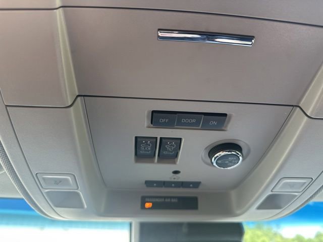 Used 2020 Chevrolet Suburban LT AWD/4WD image 9