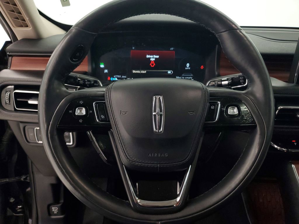 Used 2020 Lincoln Aviator Reserve w/ Equipment Group 202A image 13