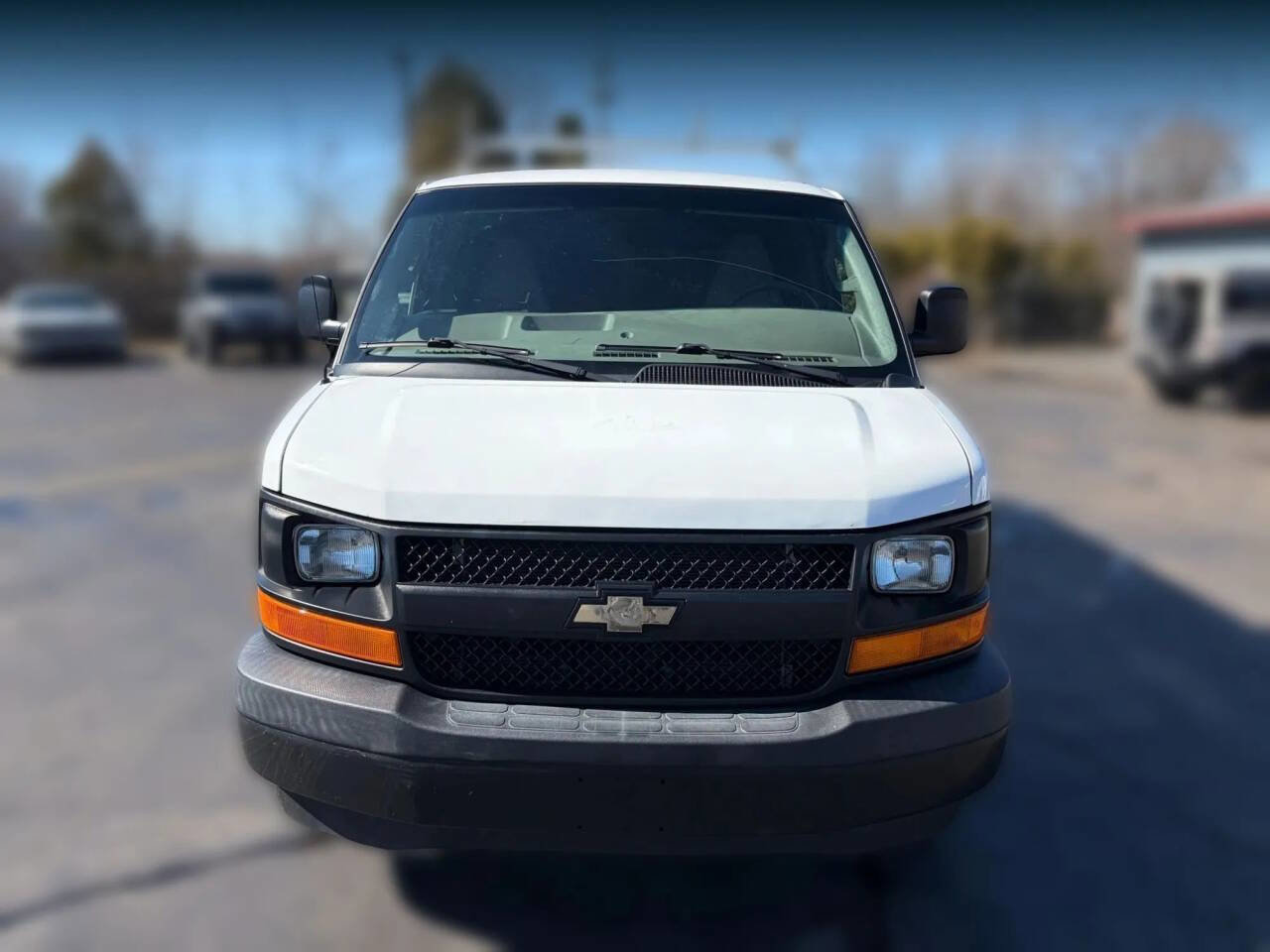 Used 2017 Chevrolet Express 2500 image 2