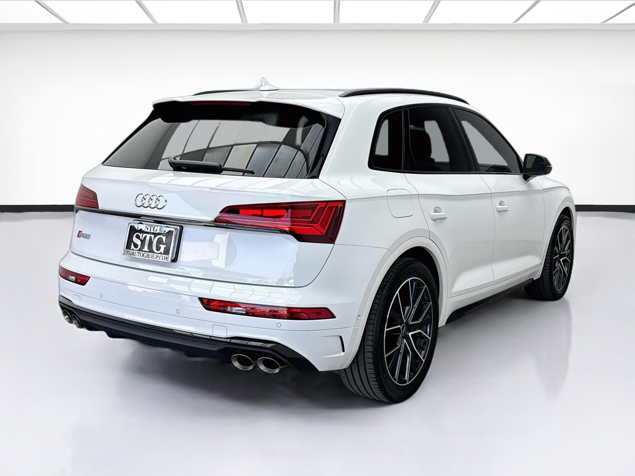 Used 2023 Audi SQ5 Prestige AWD/4WD image 4