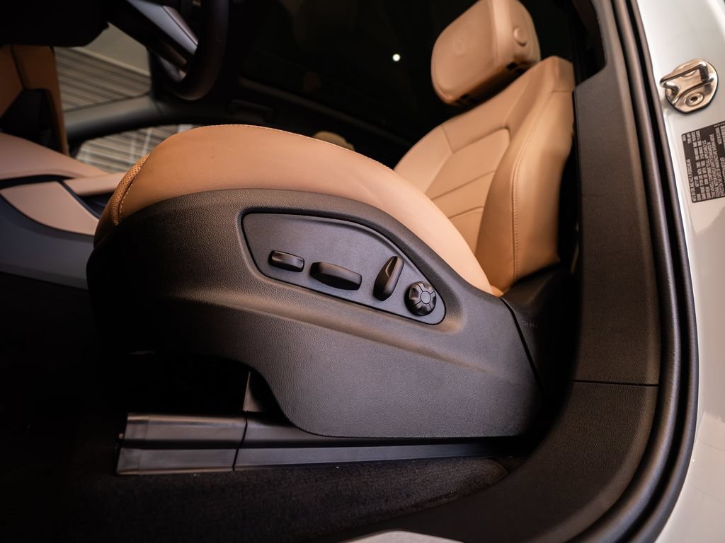 New 2026 Porsche Cayenne Coupe AWD/4WD image 14