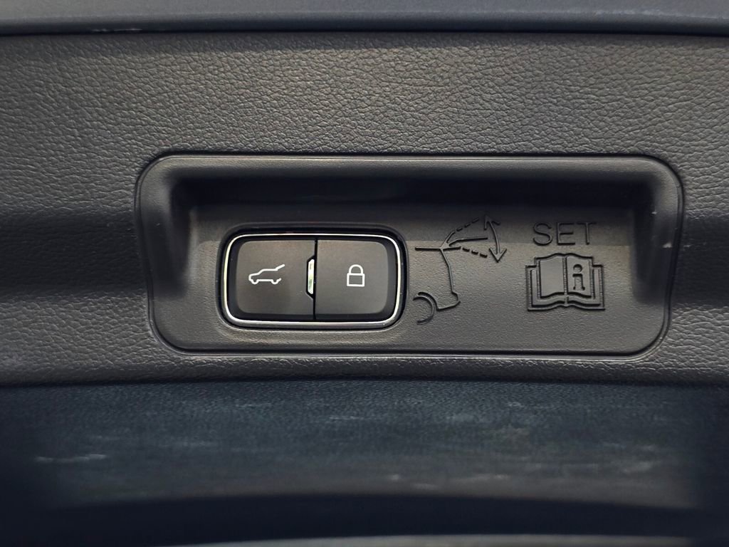 Used 2020 Ford Explorer ST w/ ST Street Pack image 10