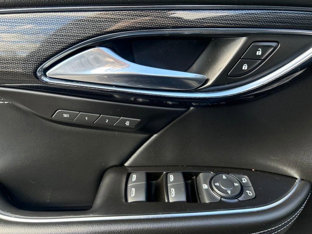 Used 2023 Buick Envision Essence AWD/4WD image 19